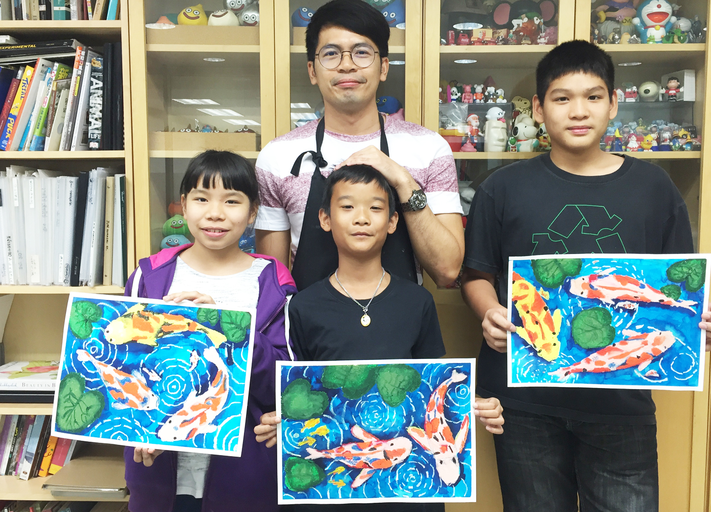 เสาร์ – Junior Artist & Designer กับครูโอ้แว่นวาด